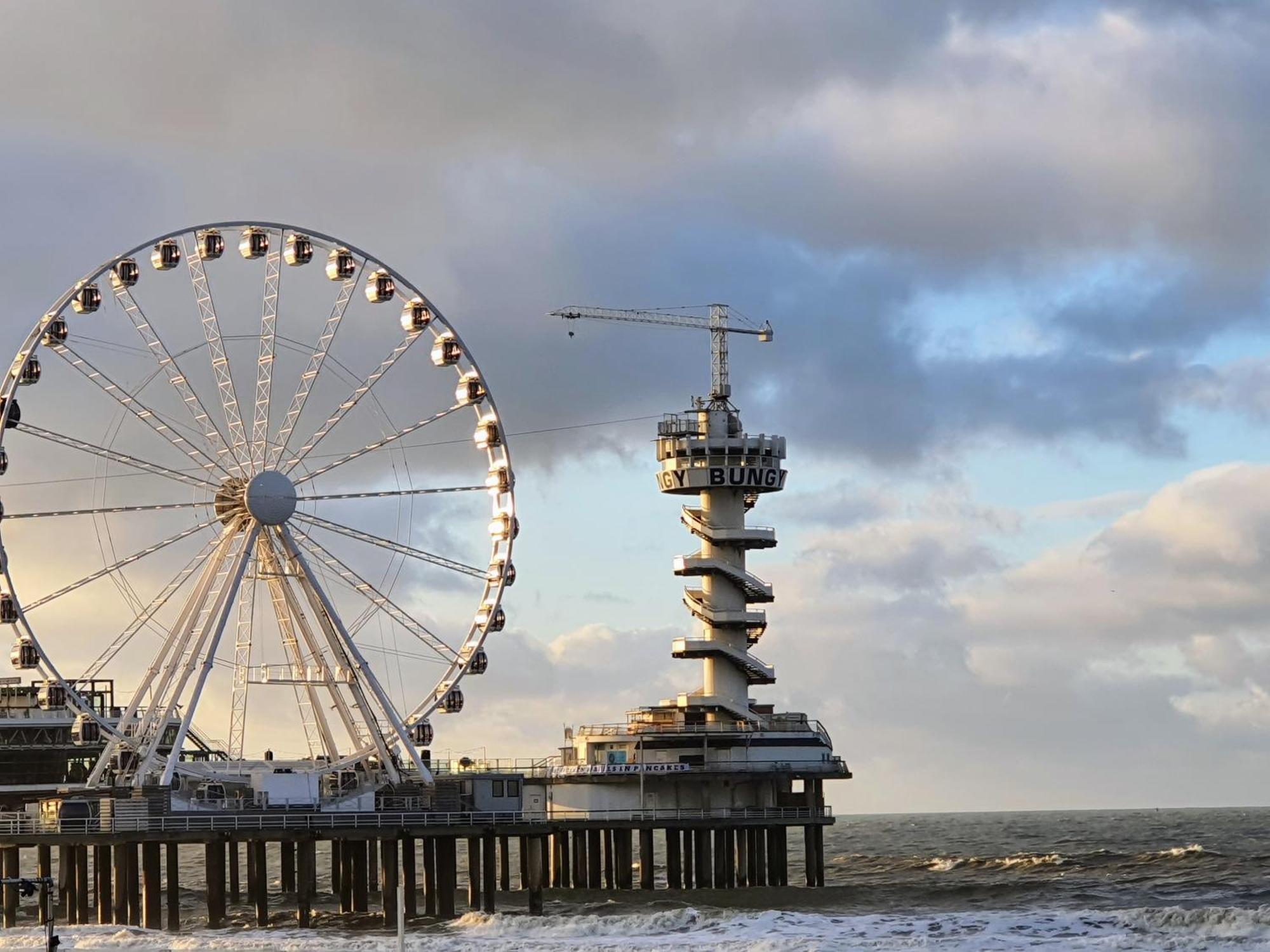 Bluebeach Scheveningen The Hague Exterior photo